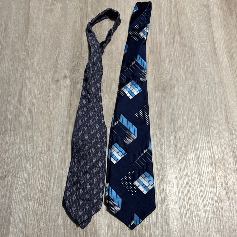 Stylish‎ Blue and Gray Patterned Ties
